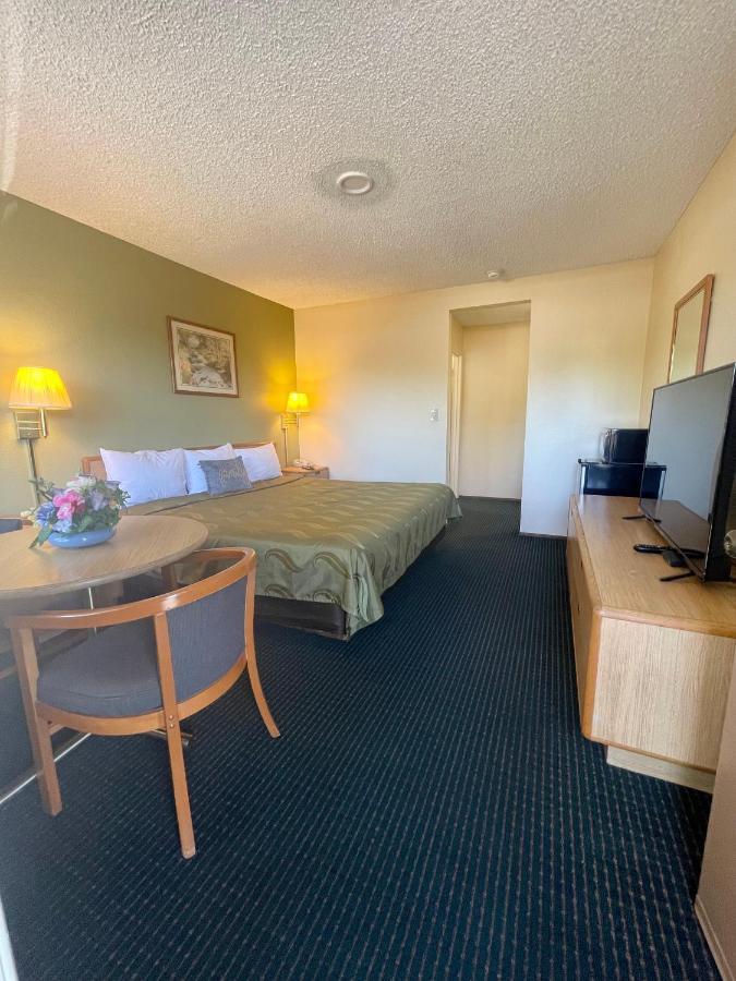 Regency Inn Lakeport Exterior foto