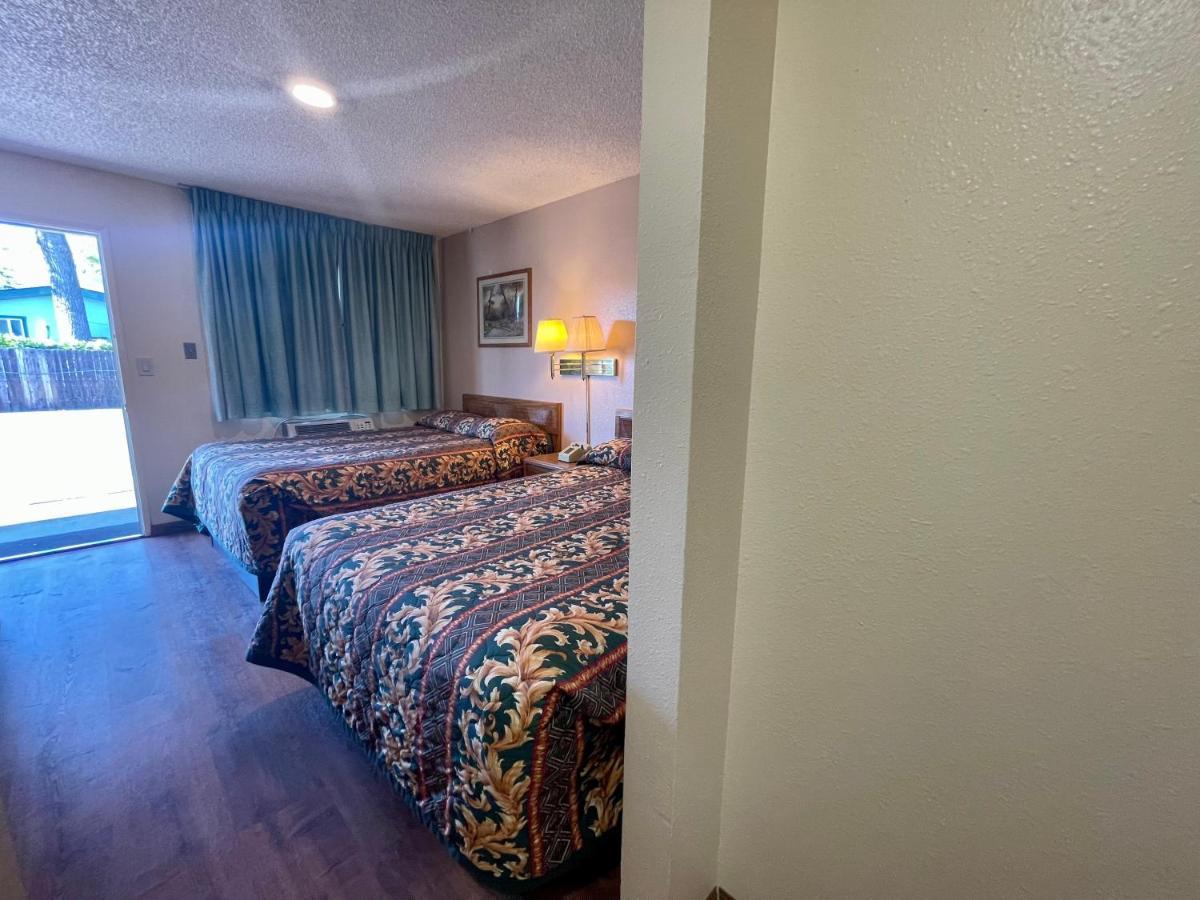 Regency Inn Lakeport Exterior foto