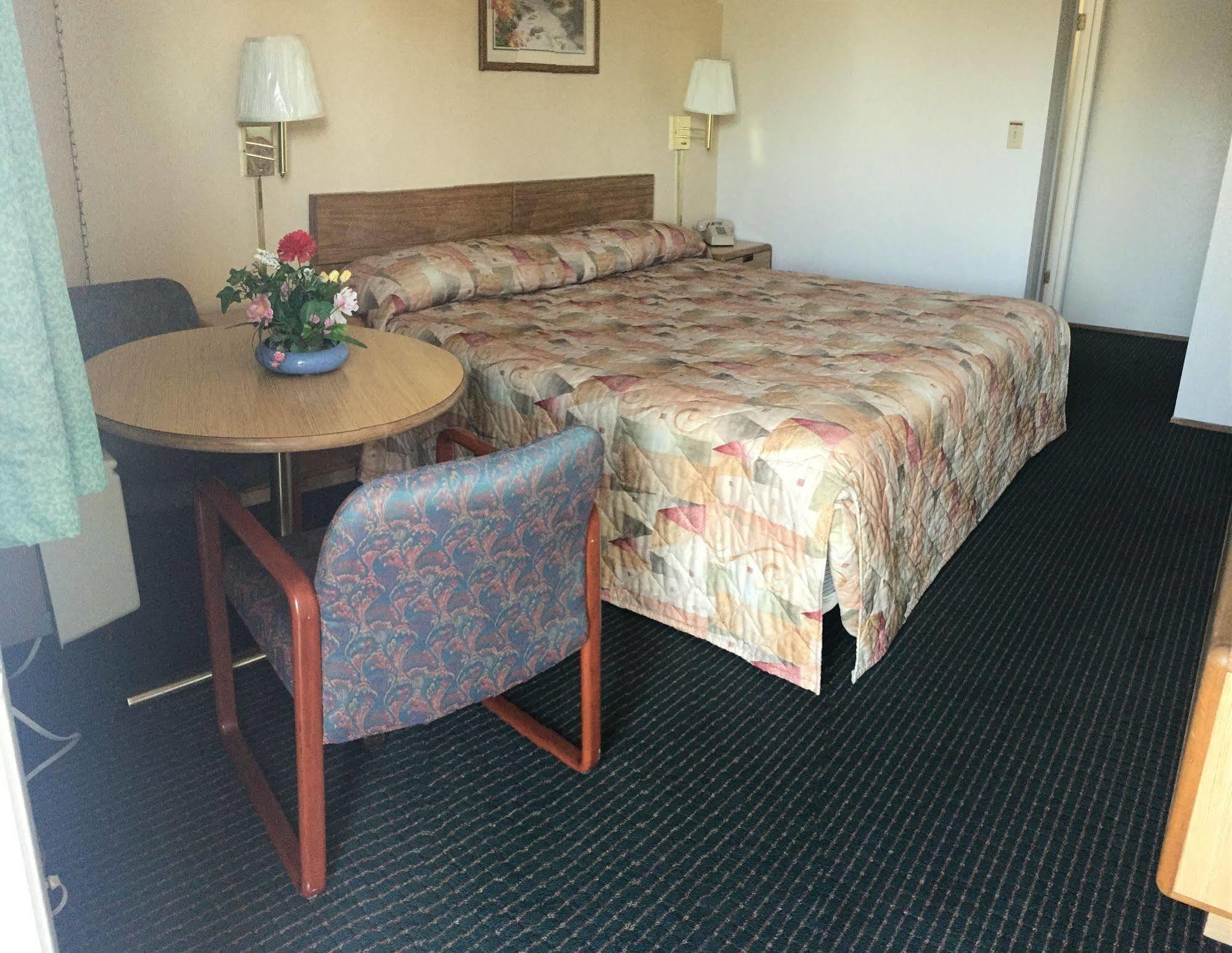 Regency Inn Lakeport Exterior foto
