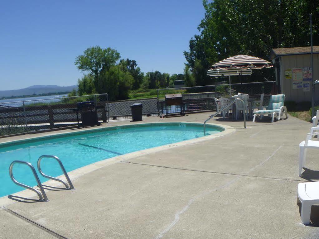 Regency Inn Lakeport Exterior foto